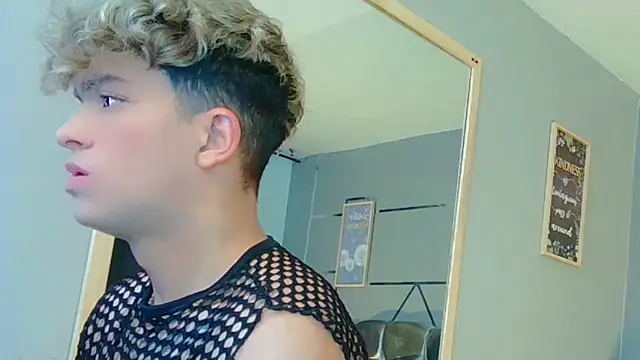 Snapshot of ANDRIUS_24 chatting on January 31, 2025, 1:12 pm ANDRIUS 24 online show from January 31, 2025, 1:12 pm