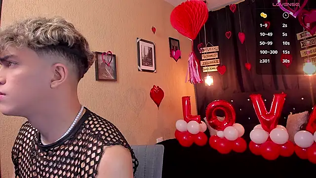 Snapshot of ANDRIUS_24 chatting on February 15, 2025, 1:38 pm ANDRIUS 24 online show from February 15, 2025, 1:38 pm