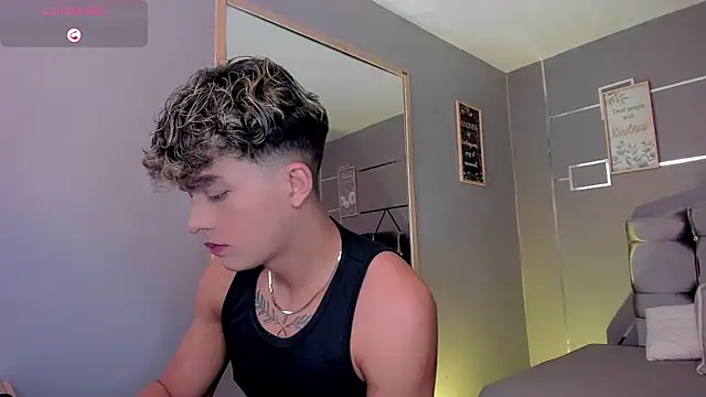 Snapshot of ANDRIUS_24 chatting on January 17, 2025, 11:49 am ANDRIUS 24 online show from January 17, 2025, 11:49 am