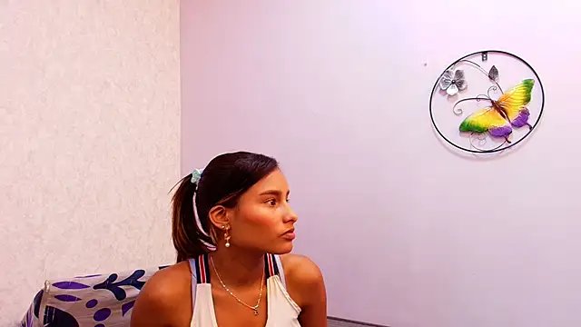 Chantal taylor  online show from September 23, 2025, 12:01 pm