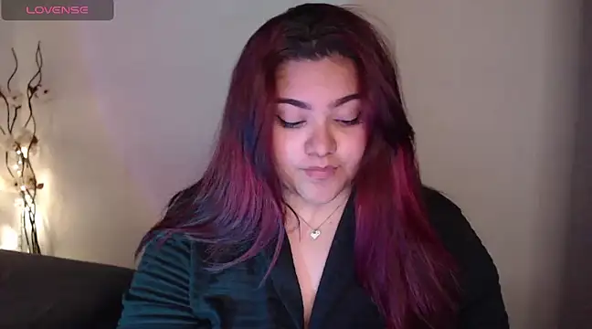 Snapshot of KathyGonzalez chatting on February 12, 2025, 5:26 pm KathyGonzalez online show from February 12, 2025, 5:26 pm