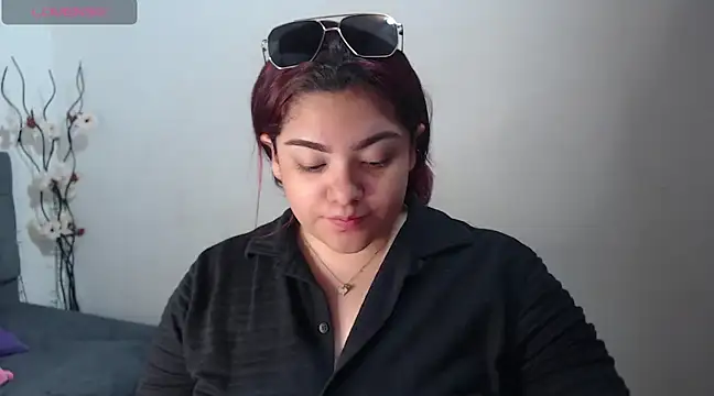 Snapshot of KathyGonzalez chatting on February 12, 2025, 12:33 pm KathyGonzalez online show from February 12, 2025, 12:33 pm