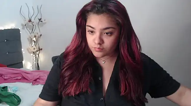 Snapshot of KathyGonzalez chatting on March 4, 2025, 12:07 am KathyGonzalez online show from March 4, 2025, 12:07 am