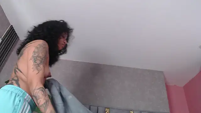 Snapshot of JuliaRose_ks chatting on November 24, 2025, 12:27 pm JuliaRose ks online show from November 24, 2025, 12:27 pm