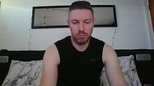 Snapshot of Fit4fun24 chatting on September 18, 2025, 5:38 pm Fit4fun24 online show from September 18, 2025, 5:38 pm