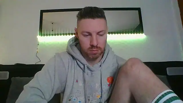 Snapshot of Fit4fun24 chatting on February 5, 2026, 7:32 pm Fit4fun24 online show from February 5, 2026, 7:32 pm