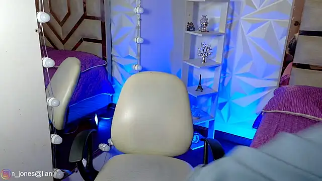 Snapshot of Jonesliam23 chatting on May 16, 2026, 7:35 pm Jonesliam23 online show from May 16, 2026, 7:35 pm