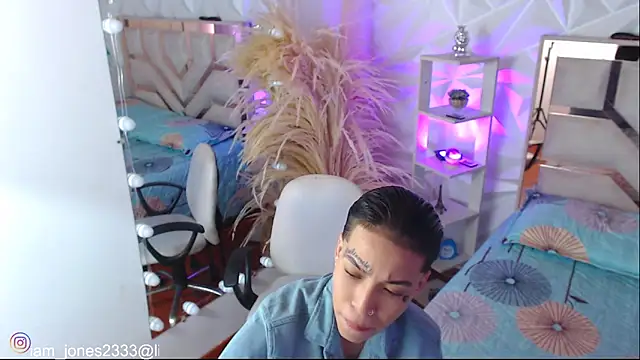 Snapshot of Jonesliam23 chatting on October 25, 2025, 7:25 pm Jonesliam23 online show from October 25, 2025, 7:25 pm