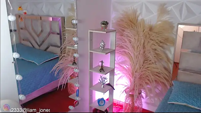 Snapshot of Jonesliam23 chatting on November 26, 2025, 7:36 pm Jonesliam23 online show from November 26, 2025, 7:36 pm