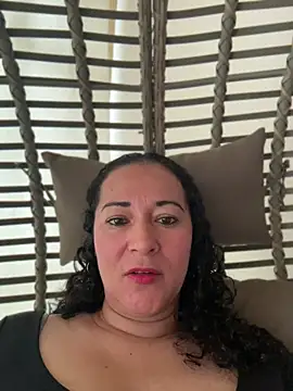 luisa curli online show from May 13, 2026, 10:28 pm