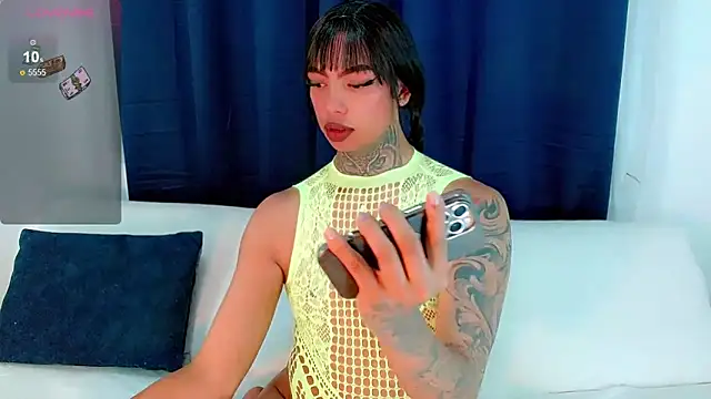 Snapshot of laura_sweett120 chatting on November 29, 2025, 4:12 am laura sweett120 online show from November 29, 2025, 4:12 am