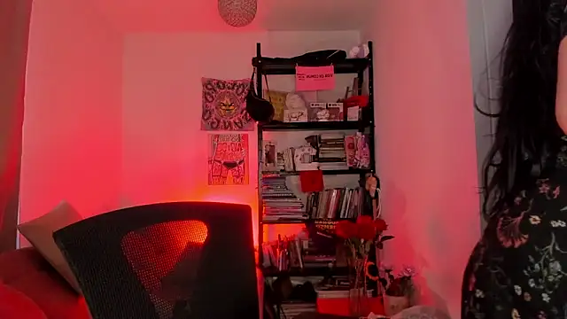 Snapshot of sol__angel chatting on March 20, 2025, 10:18 pm sol angel online show from March 20, 2025, 10:18 pm