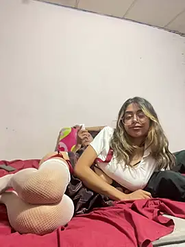 Nenitalinda69 online show from March 10, 2025, 5:43 am