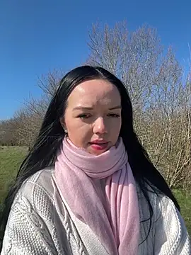 Snapshot of Vanesskaa chatting on March 4, 2026, 12:24 pm Vanesskaa online show from March 4, 2026, 12:24 pm