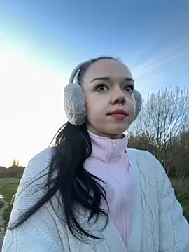 Snapshot of Vanesskaa chatting on November 13, 2025, 4:00 pm Vanesskaa online show from November 13, 2025, 4:00 pm