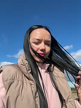 Vanesskaa online show from April 18, 2026, 4:09 pm