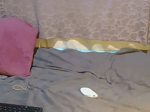 slim girl02 online show from November 13, 2025, 5:22 am