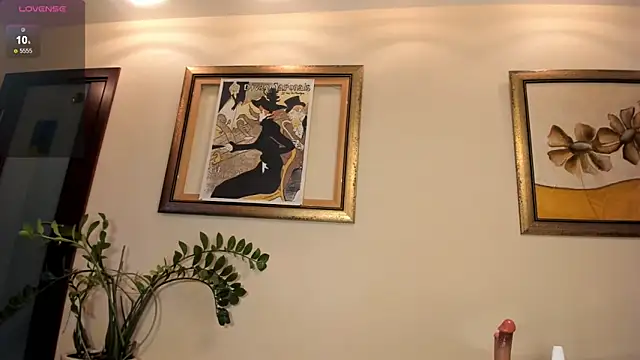 Snapshot of luna-catt chatting on March 15, 2025, 1:40 pm luna-catt online show from March 15, 2025, 1:40 pm