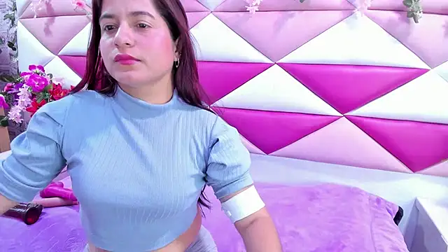 Snapshot of MariaClay chatting on November 5, 2025, 11:57 am MariaClay online show from November 5, 2025, 11:57 am