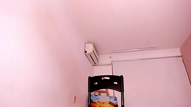 Snapshot of ANGEL_NICOLAS chatting on February 27, 2025, 11:37 pm ANGEL NICOLAS online show from February 27, 2025, 11:37 pm