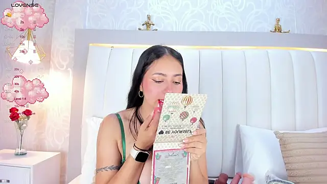 afrodytasky  online show from March 18, 2025, 12:06 pm