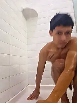 Snapshot of Yoko0381 chatting on September 24, 2025, 12:51 am Yoko0381 online show from September 24, 2025, 12:51 am