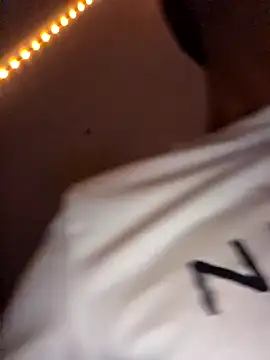 Snapshot of Yoko0381 chatting on November 12, 2025, 6:50 am Yoko0381 online show from November 12, 2025, 6:50 am