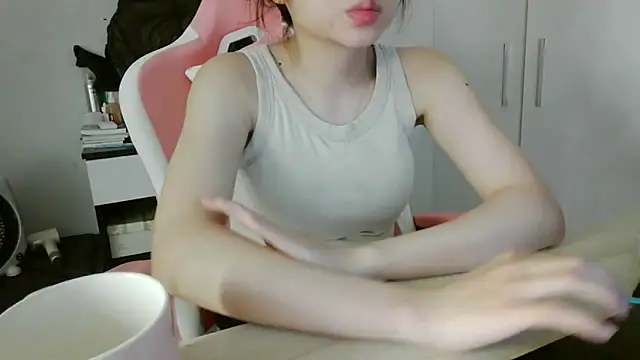 Yin-girl online show from March 13, 2026, 5:40 pm