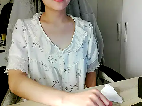 Yin-girl online show from February 1, 2026, 6:28 pm