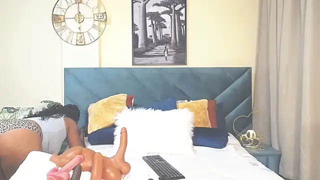 BubbleAngel online show from October 2, 2025, 4:21 pm