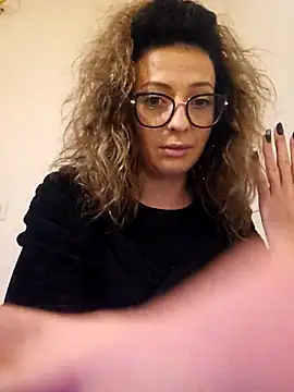 Selenna emma online show from December 15, 2025, 2:45 pm