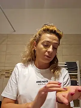 Selenna emma online show from October 23, 2025, 10:25 am