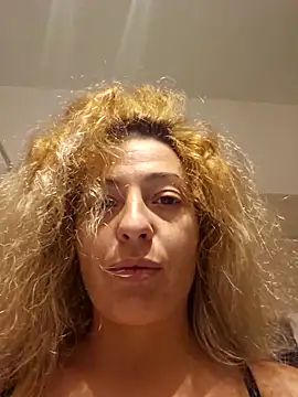 Selenna emma online show from October 31, 2025, 3:19 pm