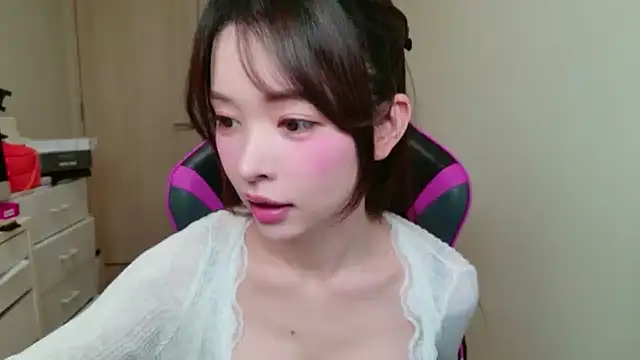 Snapshot of dalichuru chatting on November 9, 2025, 4:00 pm dalichuru online show from November 9, 2025, 4:00 pm