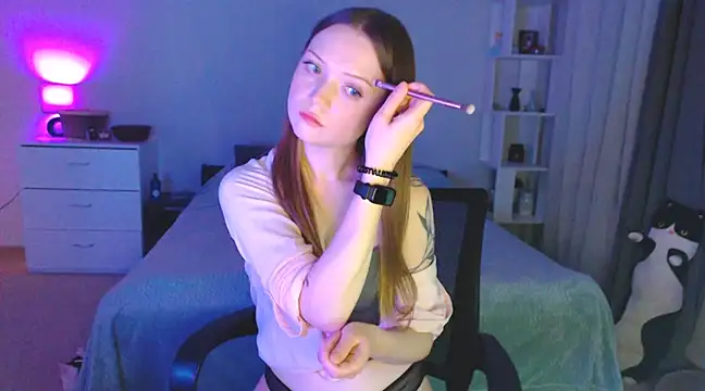 Snapshot of Allaria chatting on March 3, 2025, 8:11 pm Allaria online show from March 3, 2025, 8:11 pm