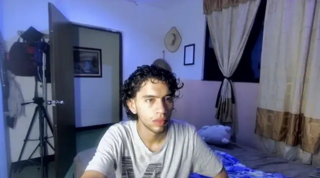 sweet tippot online show from March 15, 2025, 3:18 am