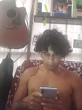 Snapshot of pedrodavid_ chatting on March 1, 2026, 2:50 pm pedrodavid online show from March 1, 2026, 2:50 pm