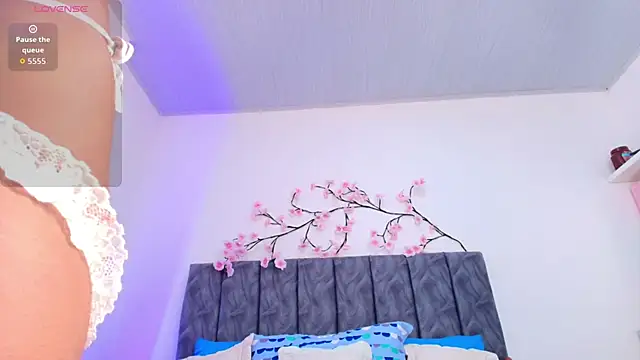 Sophiee Velvet online show from June 27, 2026, 4:46 pm