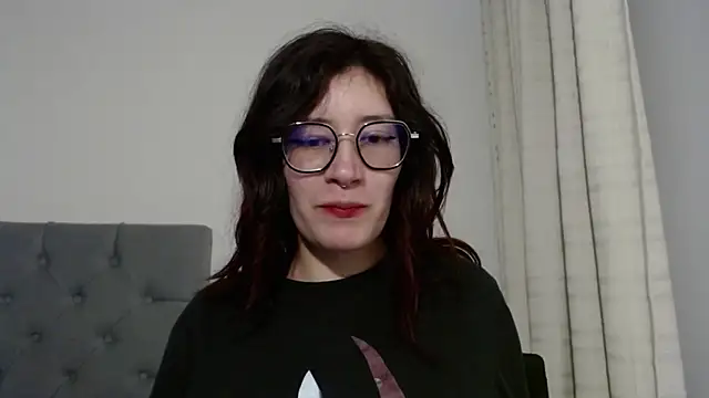 mariana124- online show from January 11, 2025, 7:59 pm