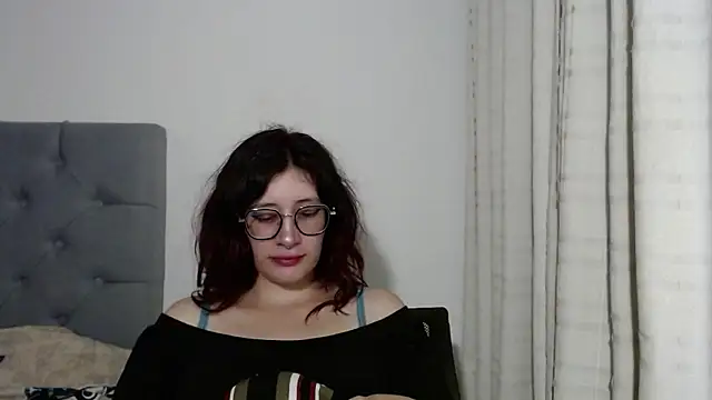 mariana124- online show from January 4, 2025, 6:41 am