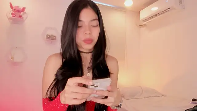 meganrossee69 online show from May 11, 2026, 4:04 pm