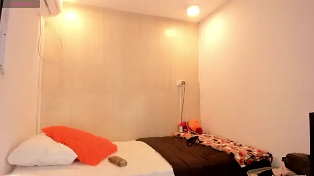 Snapshot of meganrossee69 chatting on October 13, 2025, 12:12 am meganrossee69 online show from October 13, 2025, 12:12 am