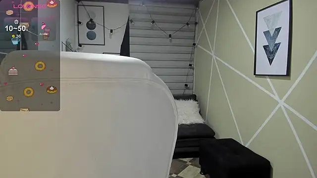 Enma  clark online show from September 23, 2025, 3:57 am