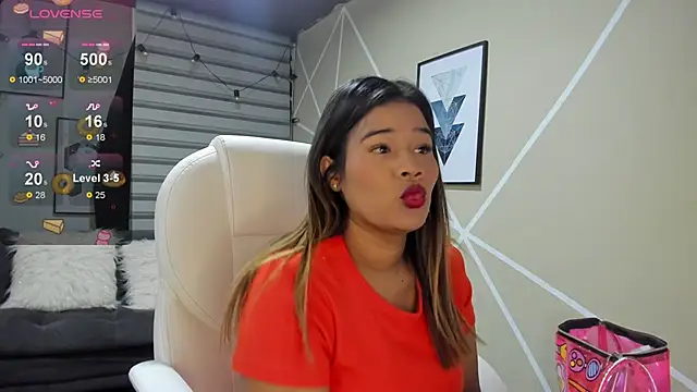 Enma  clark online show from September 26, 2025, 4:30 am