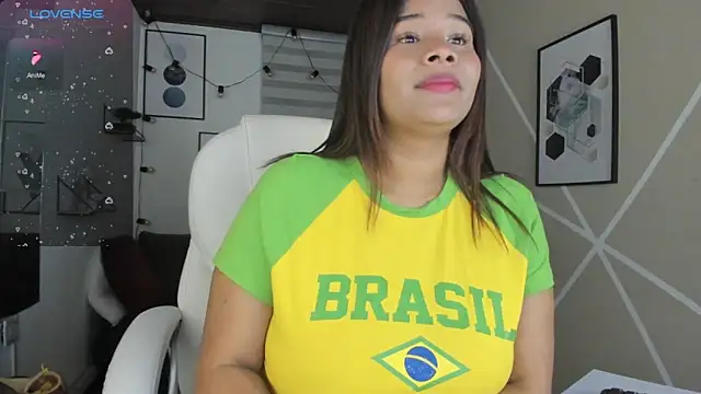 Enma  clark online show from February 15, 2026, 8:13 am