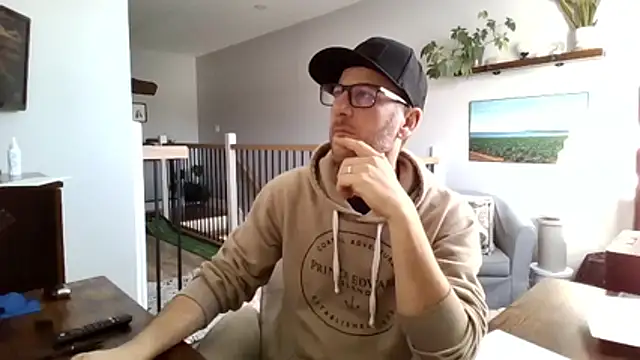 Bigdicktrav902 online show from March 9, 2026, 1:03 pm