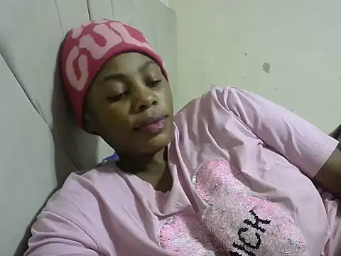 Snapshot of sweetgirlDora chatting on September 25, 2025, 9:32 pm sweetgirlDora online show from September 25, 2025, 9:32 pm