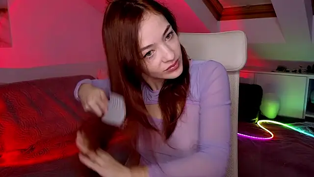 MiaRouge online show from November 2, 2025, 3:44 am