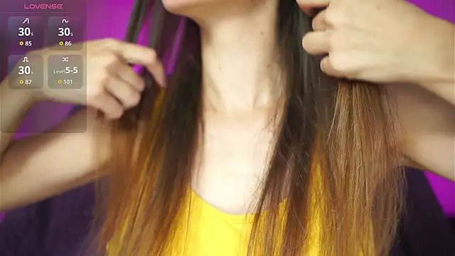 Snapshot of Miss__Bia chatting on November 18, 2025, 10:13 pm Miss Bia online show from November 18, 2025, 10:13 pm