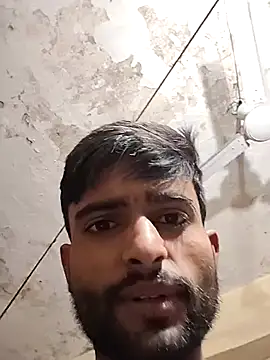 PRIYANHUxh online show from January 13, 2026, 3:43 am